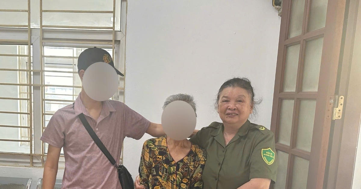Công an phường Ô Chợ Dừa kịp thời hỗ trợ cụ bà 81 tuổi đi lạc trở về với gia đình