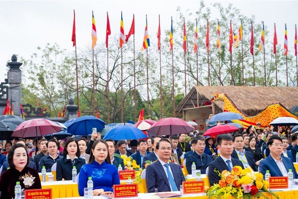 Hàng vạn du khách về dự Lễ Khai hội chùa Bái Đính năm 2026