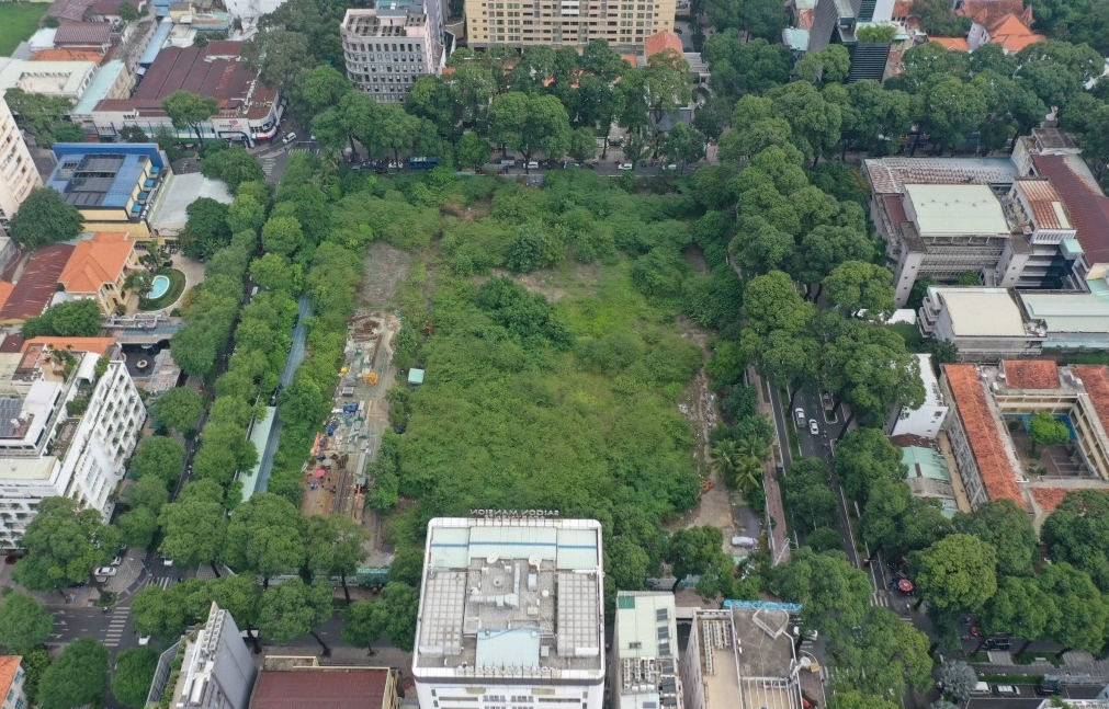 9 khu “đất vàng” ở TP HCM được tận dụng làm công viên, vườn hoa dịp Tết