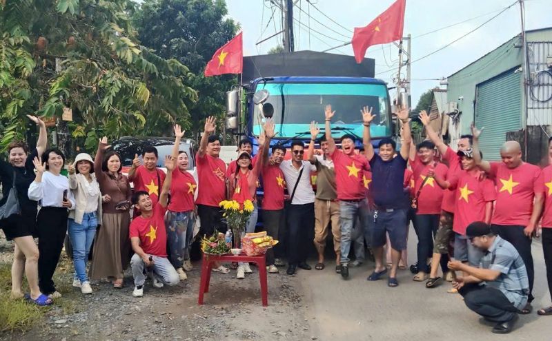 Nhóm thiện nguyện phường Tân Đông Hiệp chung tay hướng về đồng bào miền Bắc ruột thịt