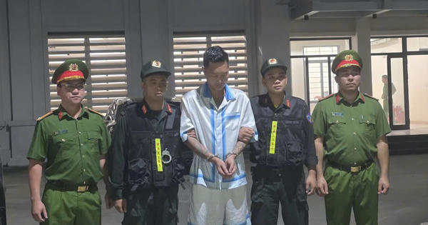 Khởi tố vợ chồng Huấn Hoa Hồng