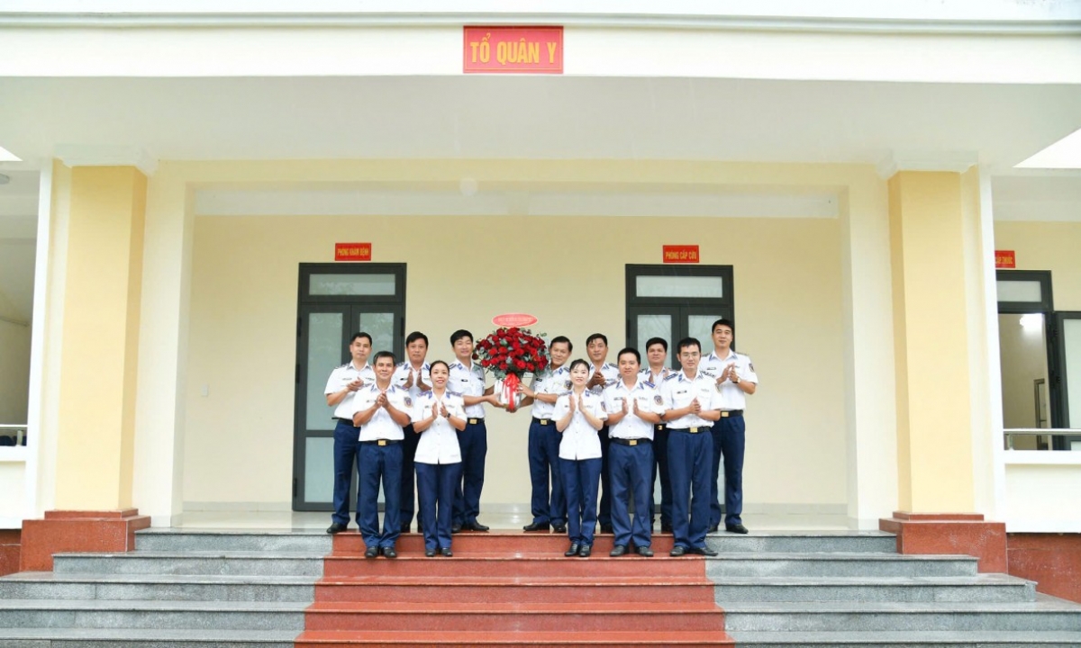 BTL Vùng Cảnh sát biển 4 gặp mặt, chúc mừng Ngày Thầy thuốc Việt Nam