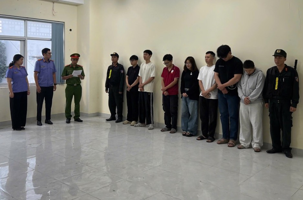 Các đối tượng trong đường dây buôn bán hàng cấm là thuốc lá điện tử