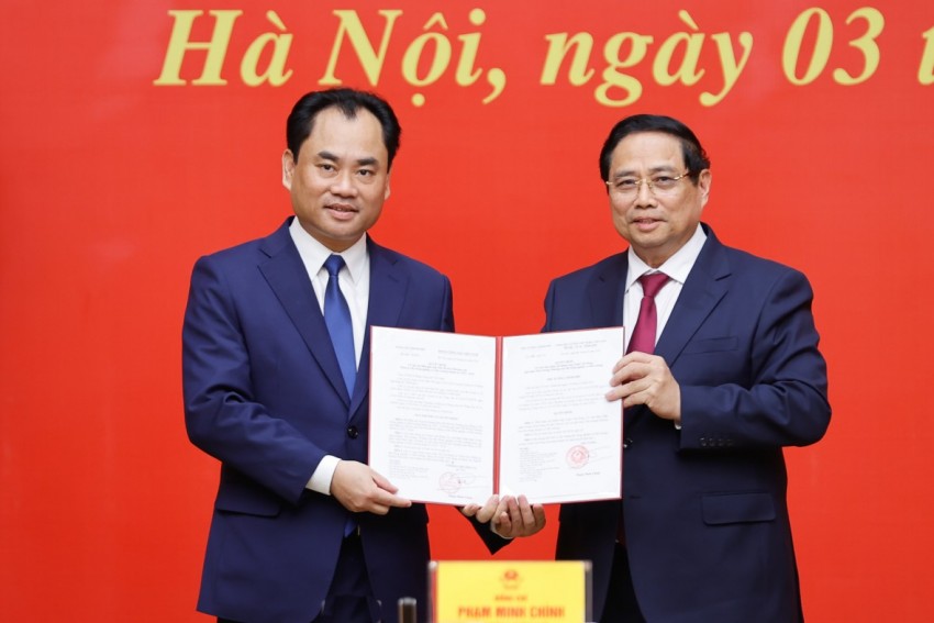 Thủ tướng Chính phủ trao các Quyết định bổ nhiệm Phó Bí thư Đảng ủy Chính phủ và lãnh đạo 4 bộ, cơ quan ngang Bộ Thủ tướng Chính phủ trao các Quyết định bổ nhiệm Phó Bí thư Đảng ủy Chính phủ và lãnh đạo 4 bộ, cơ quan ngang Bộ