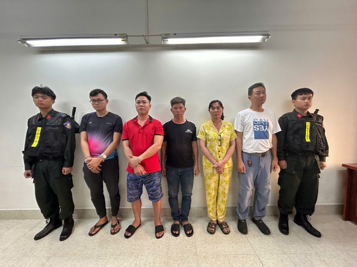 Công an TP HCM triệt xóa đường dây mua bán, tàng trữ vũ khí quân dụng quy mô lớn Công an TP HCM triệt xóa đường dây mua bán, tàng trữ vũ khí quân dụng quy mô lớn