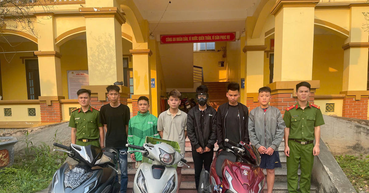 Triệu tập nhóm đối tượng đeo mặt nạ ném vỏ chai bia làm 4 người đi đường bị thương