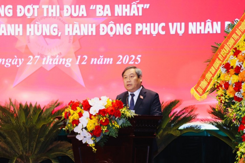 Ông Vũ Đại Thắng - Ủy viên Trung ương Đảng, Phó Bí thư Thành ủy, Chủ tịch UBND thành phố Hà Nội phát biểu