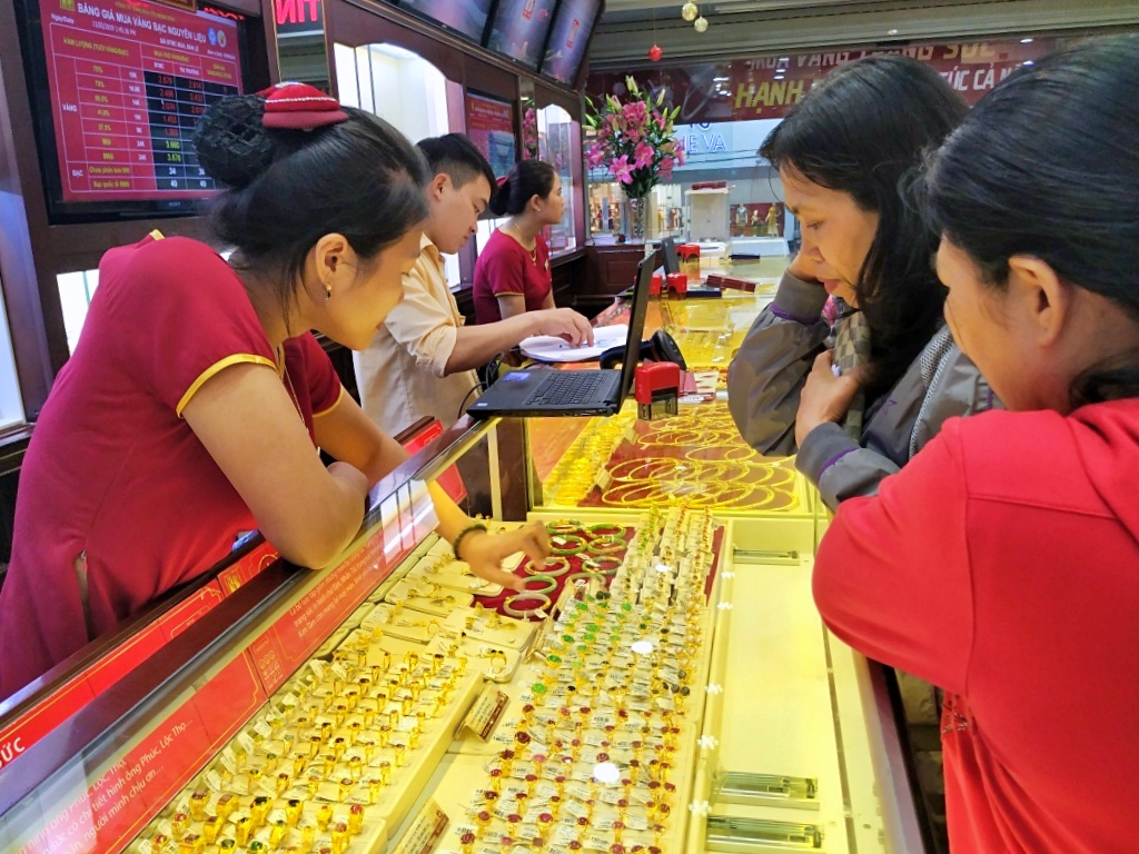 Thanh tra thị trường vàng