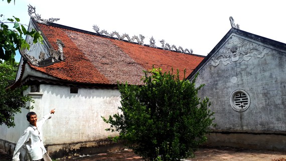 Di tích đình Hội Thống và đình làng Trường Lưu ở Hà Tĩnh hư hỏng nặng Mái nhà hạ điện Di tích đình Hội Thống bị hư hỏng chờ đổ sập