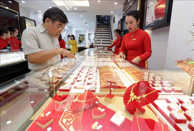 Giá vàng trong nước bật tăng trở lại, vàng SJC tăng 150.000 đồng/lượng