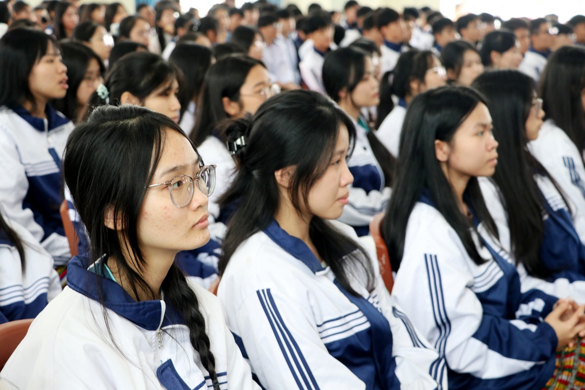 Thầy và trò ngành giáo dục Nghệ An quyết tâm đạt kết quả cao trong Kỳ thi tốt nghiệp THPT năm 2026. Thầy và trò ngành giáo dục Nghệ An quyết tâm đạt kết quả cao trong Kỳ thi tốt nghiệp THPT năm 2026.