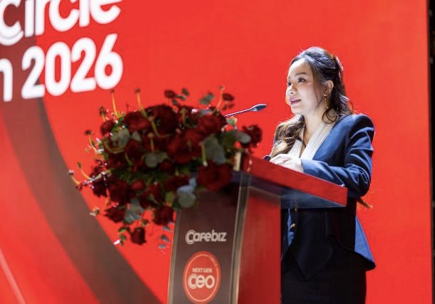 B&agrave; Phan Đặng Tr&agrave; My - Ph&oacute; Tổng Gi&aacute;m đốc Chiến lược VCCorp, đại diện Ban Tổ chức NEXT GEN CEO ph&aacute;t biểu tại sự kiện.