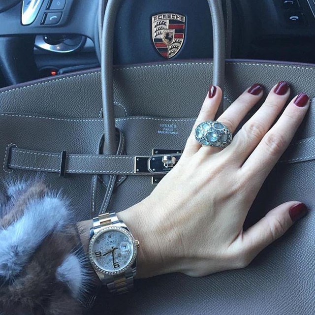 Rolex v&agrave; Herm&egrave;s Birkin l&agrave; 