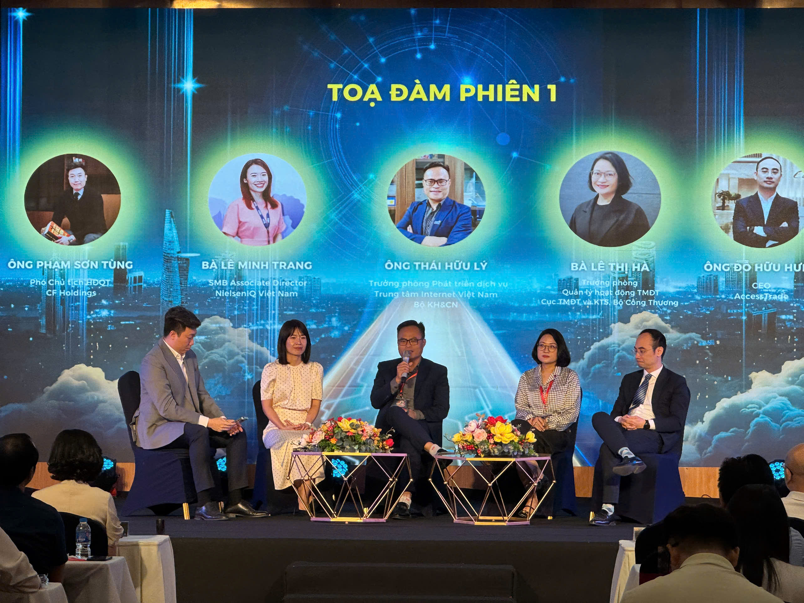 VECOM tổ chức diễn đàn toàn cảnh thương mại điện tử Việt Nam 2025 tại Hà Nội với chủ đề “Chiến thắng trong kỷ nguyên AI”