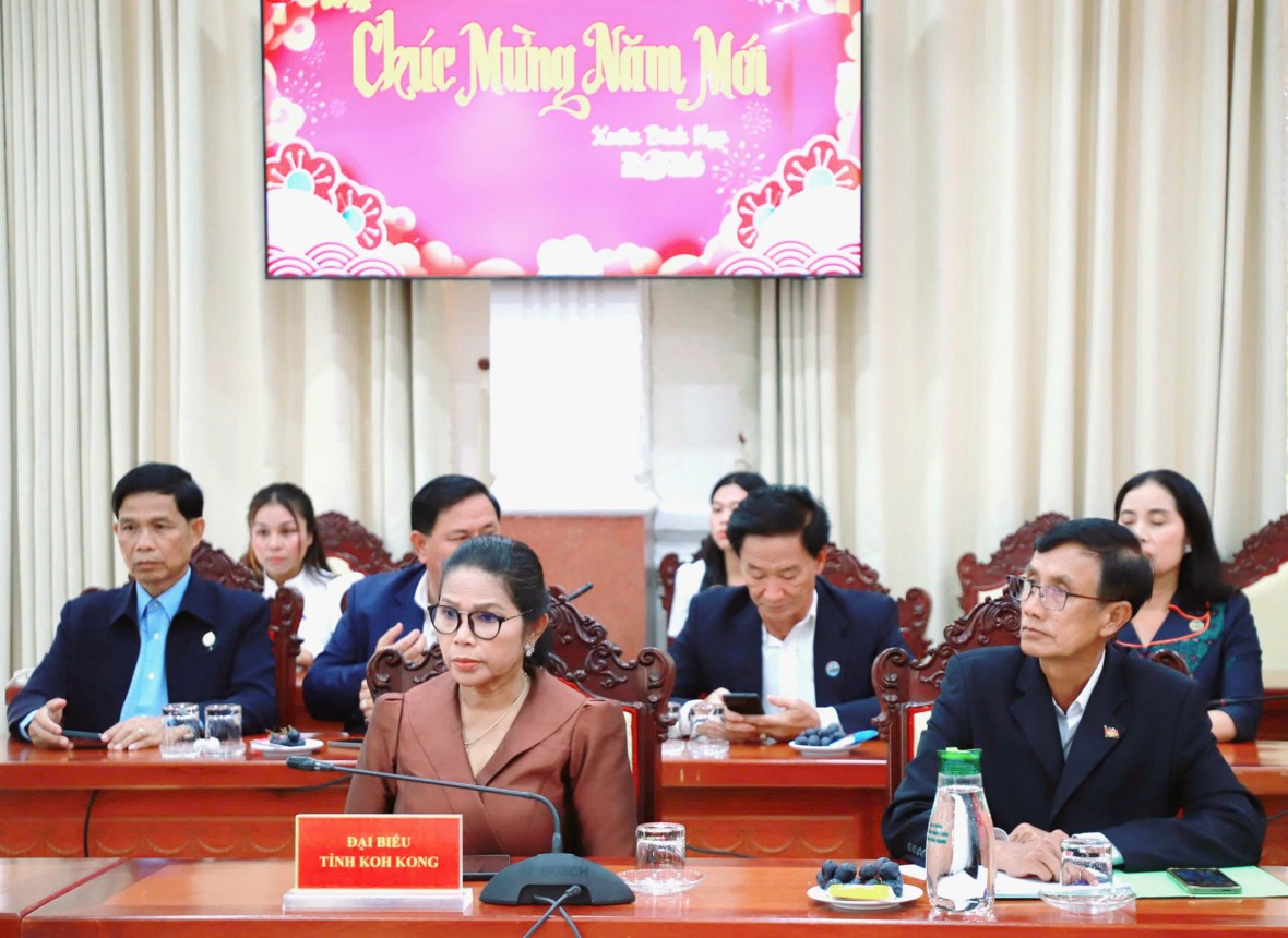 Lãnh đạo UBND tỉnh An Giang tiếp Đoàn đại biểu tỉnh Koh Kong - Vương quốc Campuchia đến thăm và chúc Tết