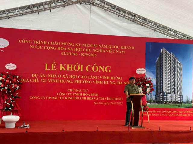 &Ocirc;ng Nguyễn Hữu Đường - Chủ tịch Tập đo&agrave;n H&ograve;a B&igrave;nh ph&aacute;t biểu tại buổi lễ.