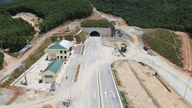 Hạng mục hầm Đ&egrave;o Bụt do Tập đo&agrave;n Sơn Hải thi c&ocirc;ng - Ảnh: B&aacute;o X&acirc;y dựng