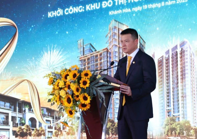 &Ocirc;ng Đặng Minh Trường - Chủ tịch HĐQT Tập đo&agrave;n Sun Group ph&aacute;t biểu tại Lễ khởi c&ocirc;ng dự &aacute;n Khu đ&ocirc; thị hỗn hợp Nha Trang.
