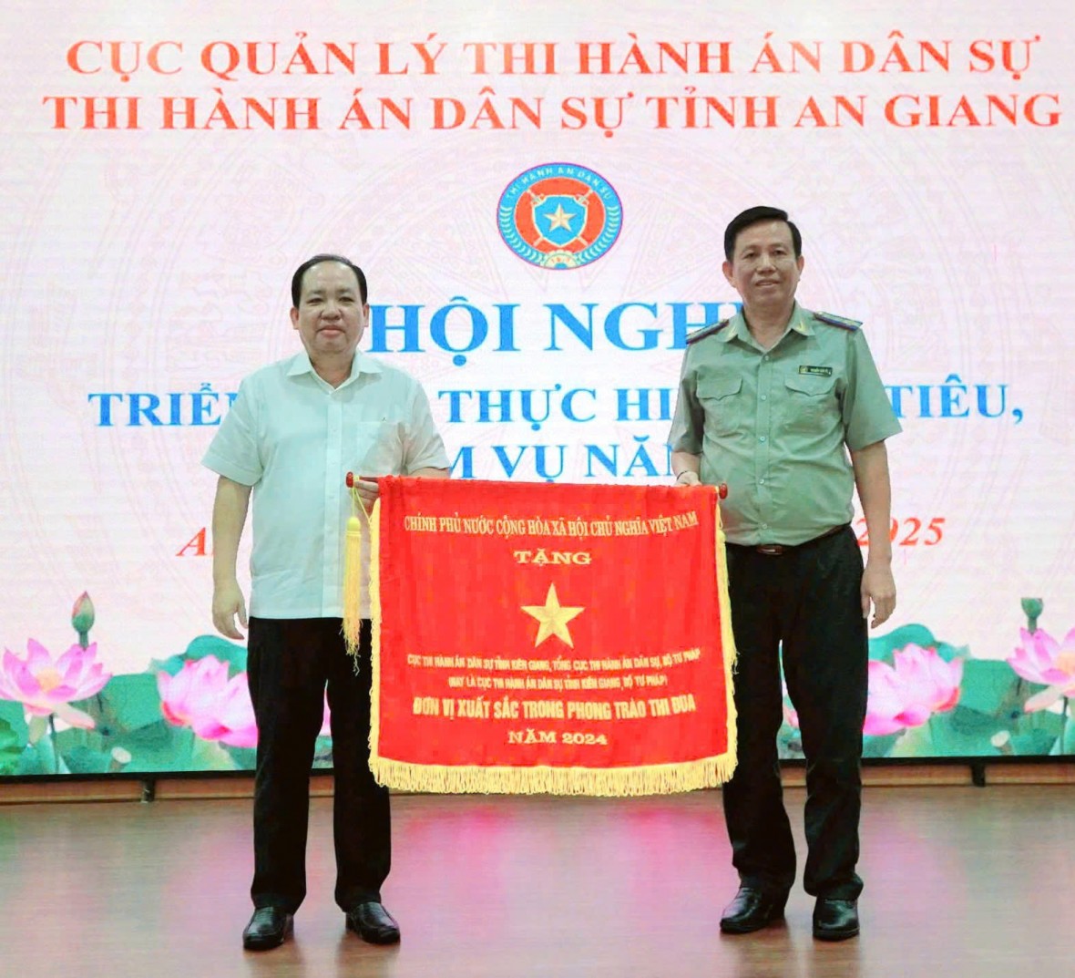 Thi hành án dân sự tỉnh An Giang: Vượt khó hoàn thành xuất sắc nhiệm vụ năm 2025 Thi hành án dân sự tỉnh An Giang: Vượt khó hoàn thành xuất sắc nhiệm vụ năm 2025
