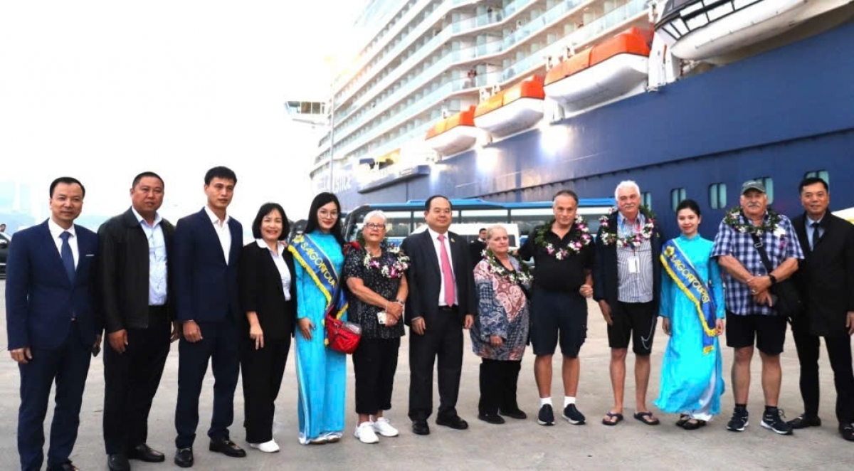 Quảng Ninh đón 380.000 lượt khách dịp Tết Dương lịch, thu gần 900 tỷ đồng