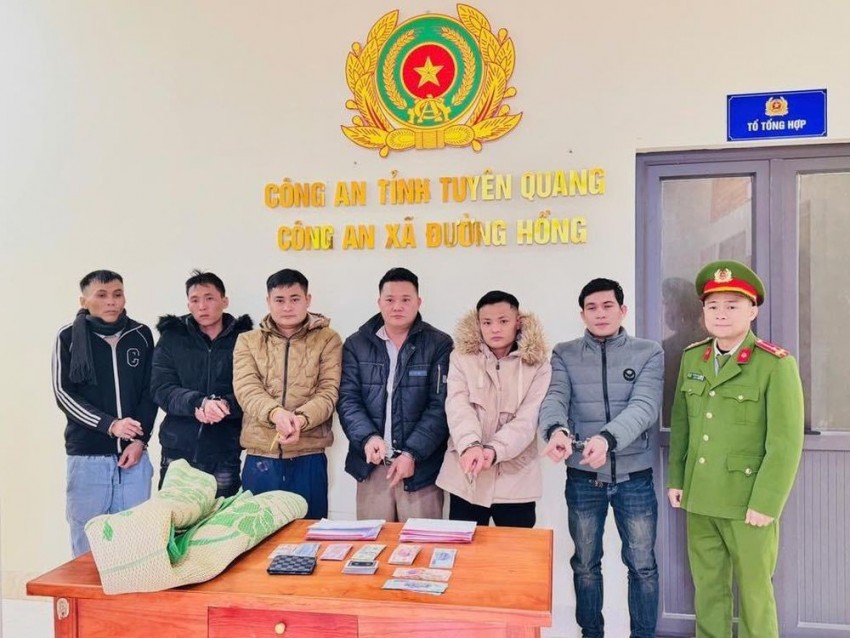 Bắt quả tang 6 đối tượng tụ tập đánh bạc ở Tuyên Quang