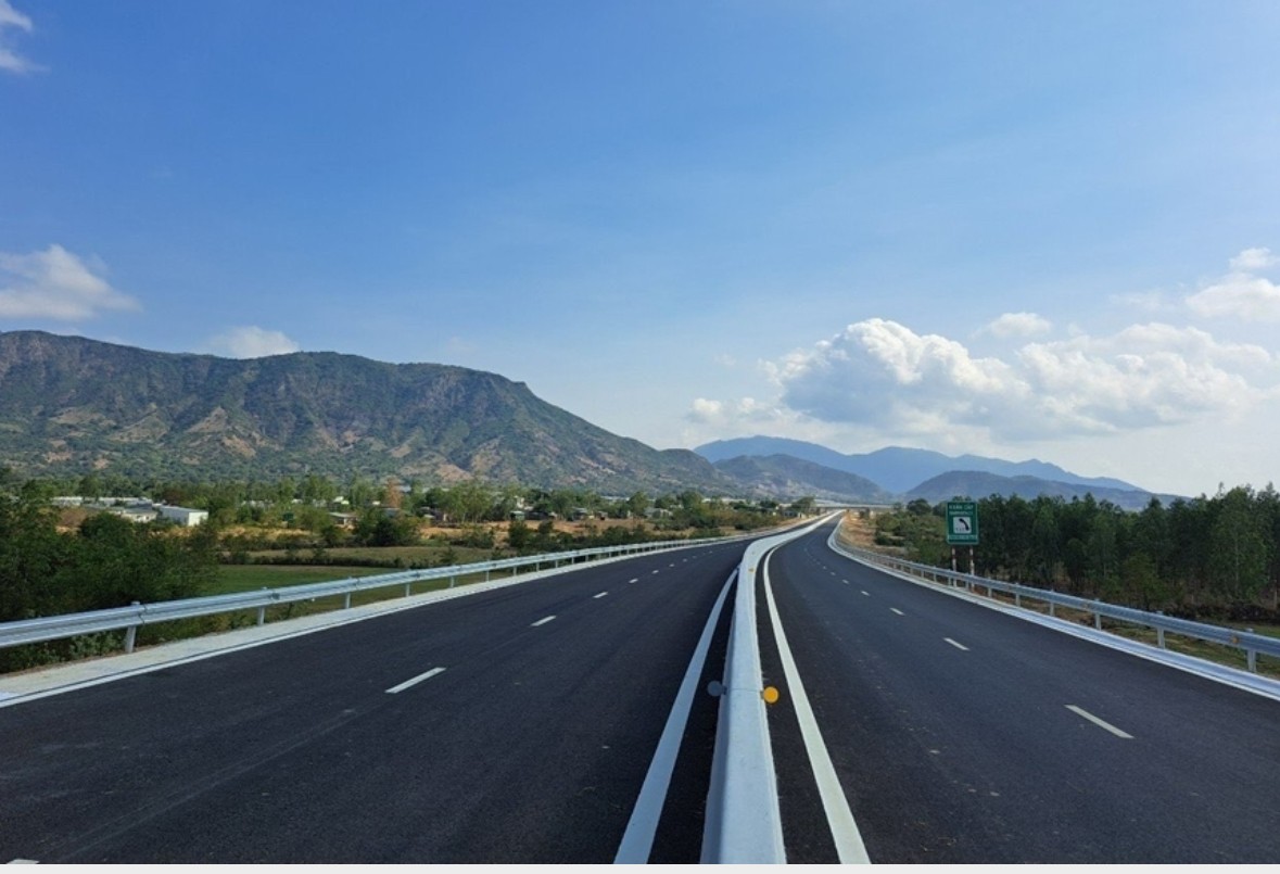 3,2 triệu tỷ đồng phát triển hạ tầng đường bộ đến năm 2050 3,2 triệu tỷ đồng phát triển hạ tầng đường bộ đến năm 2050