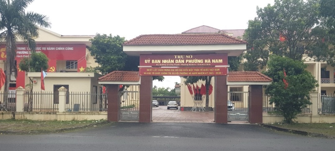 Ninh Bình: Cho rằng phường Hà Nam trả lời việc thu hồi thêm 158ha đất làm KĐT Đại học Nam Cao không thuyết phục, người dân tiếp tục khiếu nại