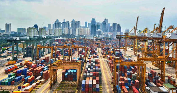Việt Nam xuất siêu sang Singapore đạt hơn 4,18 tỷ USD