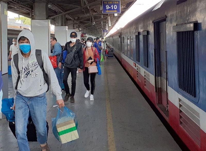 Đường sắt đang thực hiện nhiều chính sách miễn, giảm giá vé tàu cho các đối tượng hành khách trong dịp cao điểm vận tải hè từ 1-6 đến 21-8-2022. Ảnh minh họa: TTXVN