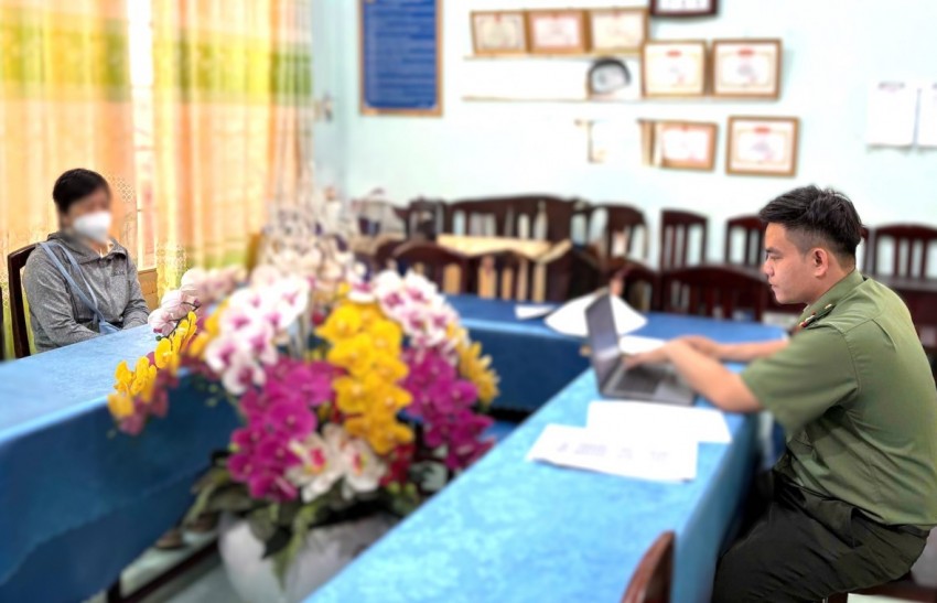 bà V. đã thừa nhận hành vi vi phạm, đồng thời tự giác gỡ bỏ nội dung đã đăng tải trên trang Facebook cá nhân. bà V. đã thừa nhận hành vi vi phạm, đồng thời tự giác gỡ bỏ nội dung đã đăng tải trên trang Facebook cá nhân.