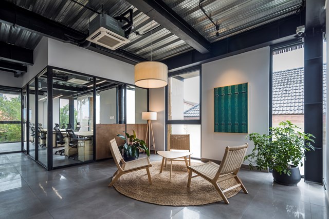 Tòa nhà văn phòng với 10 không gian làm việc khác nhau - Ảnh 8