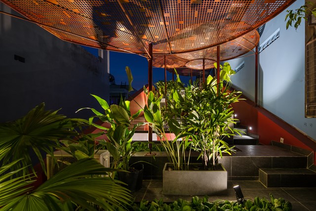 Món quà được cô gái đặc biệt tặng mẹ sau 30 năm sống trong căn nhà cũ - Ảnh 3