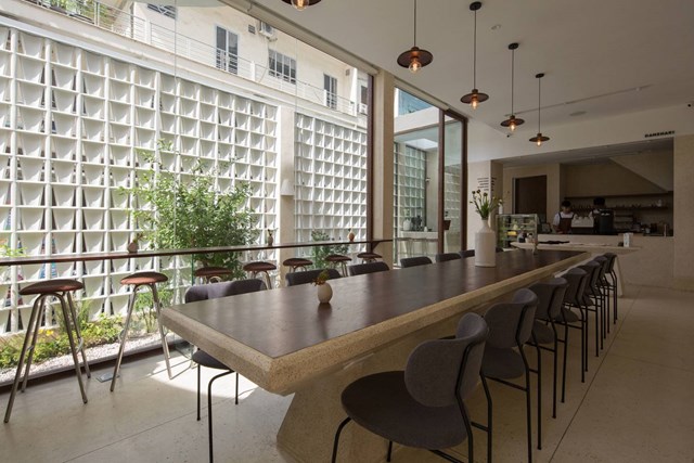 Từ ngôi nhà cổ thành quán cà phê 2 tầng, phần trên để ở - Ảnh 9