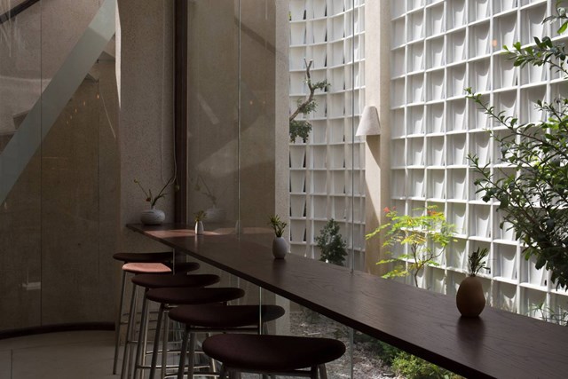 Từ ngôi nhà cổ thành quán cà phê 2 tầng, phần trên để ở - Ảnh 7