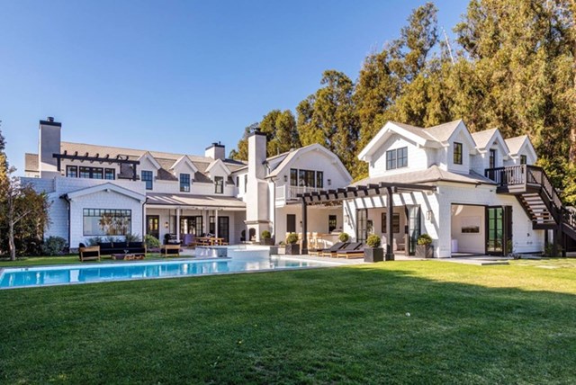 Cặp t&igrave;nh nh&acirc;n sẽ chuyển đến dinh thự mới sang trọng n&agrave;y để bắt đầu x&acirc;y dựng tổ ấm hạnh ph&uacute;c.