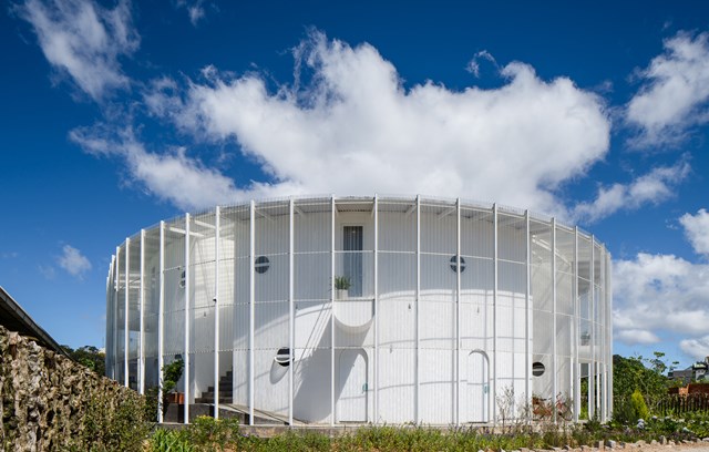 C&ocirc;ng tr&igrave;nh gồm c&aacute;c hạng mục kh&aacute;ch sạn, nh&agrave; h&agrave;ng v&agrave; qu&aacute;n bar, x&acirc;y dựng tr&ecirc;n diện t&iacute;ch 2.000 m2 tại TP Đ&agrave; Lạt, tỉnh L&acirc;m Đồng. &nbsp;