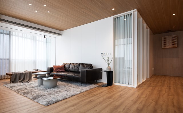 Căn hộ mặt tiền kính tràn cho người yêu âm nhạc - Ảnh 3 Căn hộ mặt tiền kính tràn cho người yêu âm nhạc - Ảnh 3