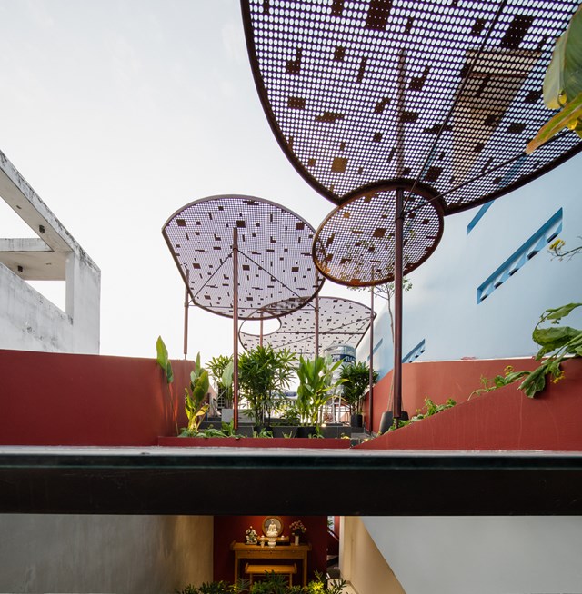 Món quà được cô gái đặc biệt tặng mẹ sau 30 năm sống trong căn nhà cũ - Ảnh 4