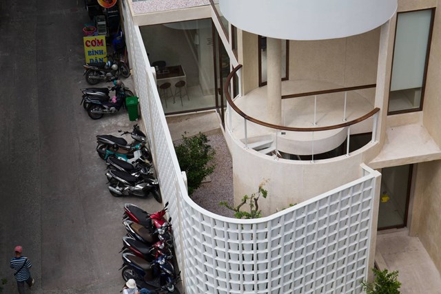 Từ ngôi nhà cổ thành quán cà phê 2 tầng, phần trên để ở - Ảnh 11