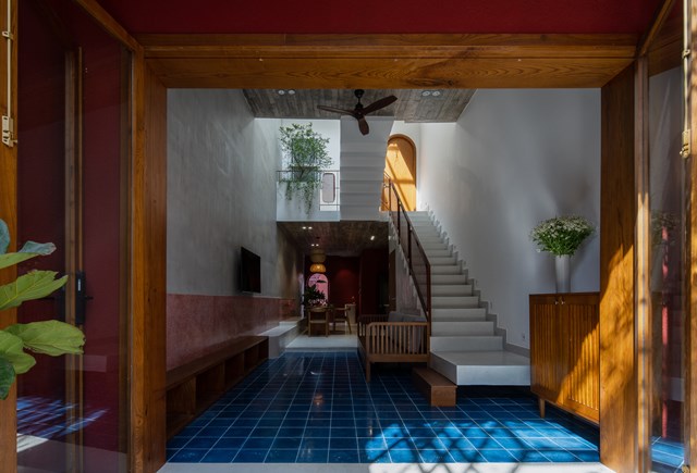 C&aacute;c kiến tr&uacute;c sư cố &yacute; tr&aacute;nh tạo ra một ph&ograve;ng ngủ kh&eacute;p k&iacute;n, v&igrave; c&aacute;c yếu tố rộng r&atilde;i v&agrave; th&ocirc;ng gi&oacute; được ưu ti&ecirc;n. &nbsp;