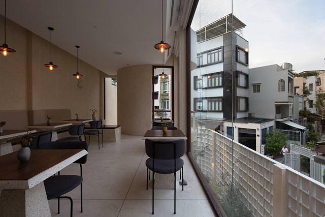 Từ ngôi nhà cổ thành quán cà phê 2 tầng, phần trên để ở - Ảnh 4