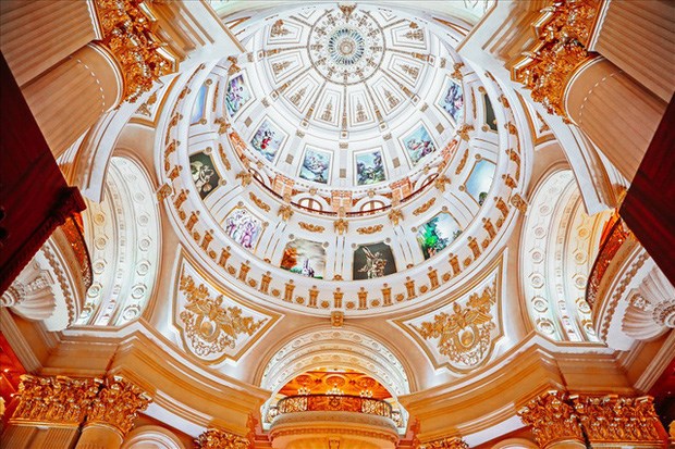 Kiến tr&uacute;c m&aacute;i v&ograve;m