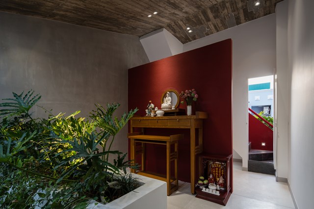 Món quà được cô gái đặc biệt tặng mẹ sau 30 năm sống trong căn nhà cũ - Ảnh 2