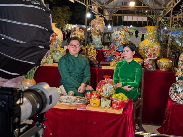 Gốm Bát Tràng trong không gian số: Khi câu chuyện tinh hoa làng nghề được lan tỏa - Ảnh 1