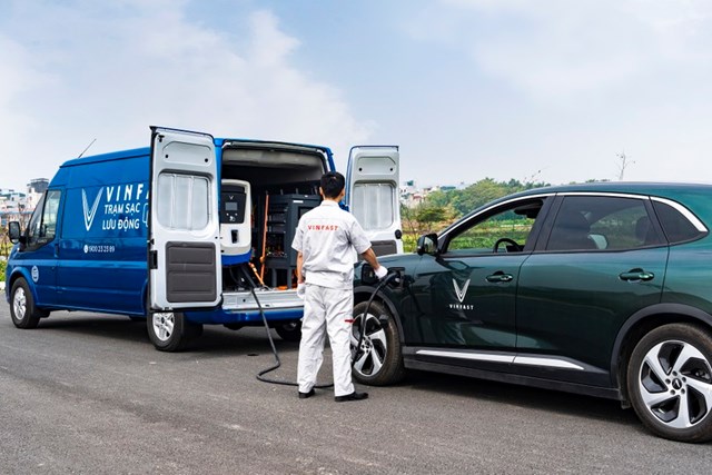 Cận cảnh dàn xe Sạc pin lưu động 'không có ngày nghỉ' của VinFast - Ảnh 4