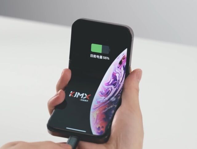 Chiếc iPhone màn hình gập đầu tiên thế giới được chế tạo như thế nào? - Ảnh 3. Chiếc iPhone màn hình gập đầu tiên thế giới được chế tạo như thế nào? - Ảnh 3.