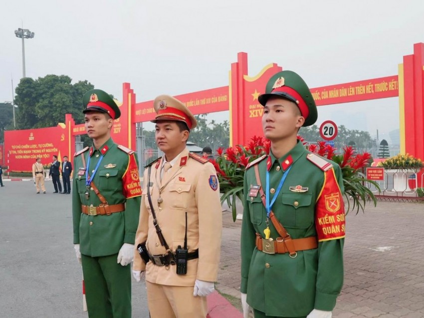 Các lực lượng làm nhiệm vụ tại trung tâm Hội nghị quốc gia.