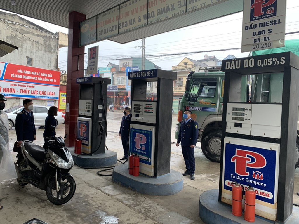 Triển khai nhiều giải pháp ổn định thị trường xăng, dầu