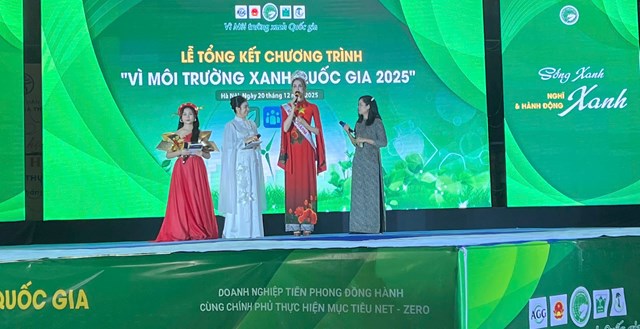 Nữ ho&agrave;ng sắc đẹp Quốc tế Anna Blanco Flores, Hoa hậu Charm 2025 đến từ Venezuela chia sẻ tại Chương tr&igrave;nh