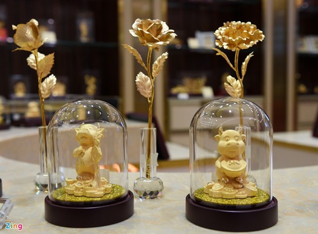 Sản phẩm mạ v&agrave;ng Kim ngưu ph&uacute;c lộc của Doji phục vụ thị trường ng&agrave;y v&iacute;a Thần T&agrave;i năm nay c&oacute; gi&aacute; khoảng 1,9 triệu đồng. Ảnh:&nbsp;Việt H&ugrave;ng.